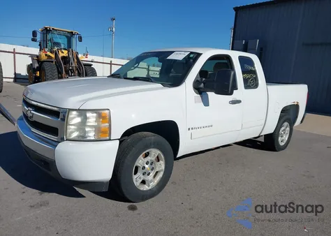 2008 Chevrolet Silverado 1500 Lt1 z USA, uszkodzony, nr VIN 1GCEK19J98Z219628